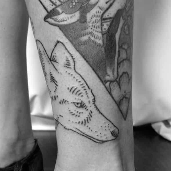 male-with-cool-coyote-tattoo-design