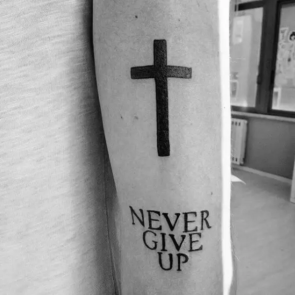 never-give-up-mens-tattoo-designs